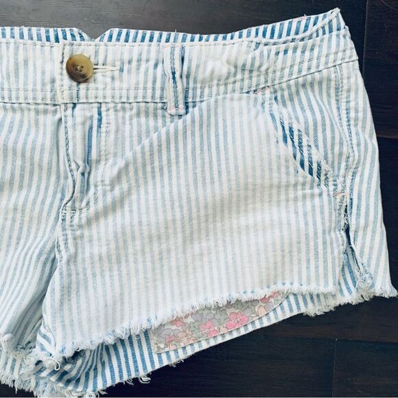 American Eagle AE White/Blue Striped w/Floral Patchwork Cut Off Jean Shorts | 2 - Picture 3 of 8